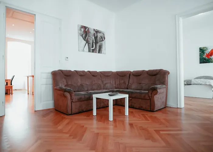 Raimond Apartment Ottakring Top 14